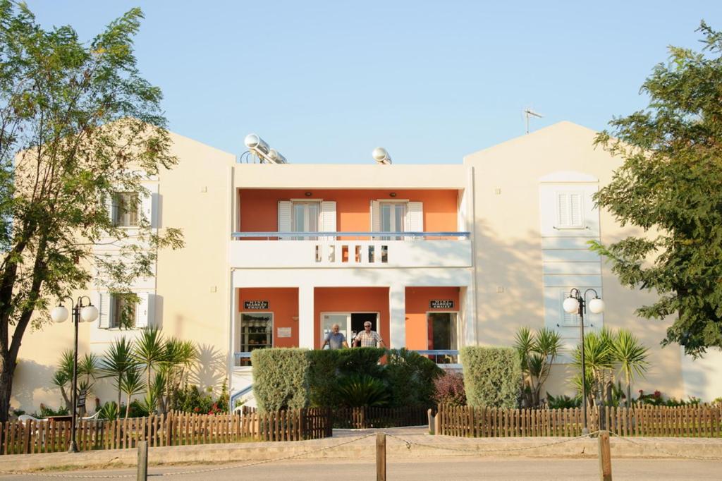 Budova, kde se aparthotel nachází