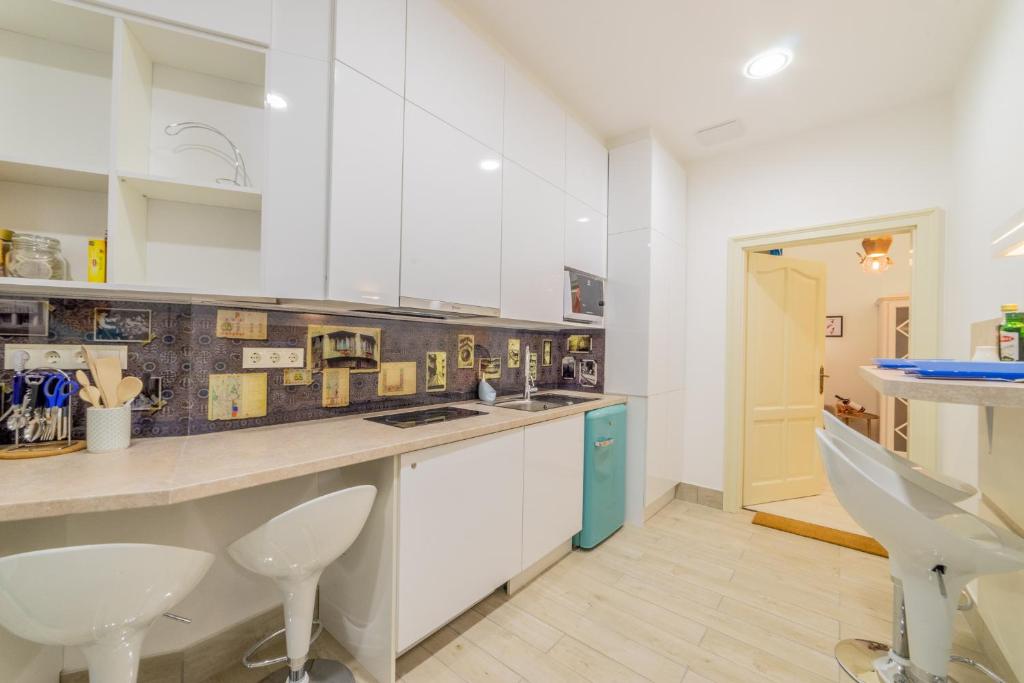 Kuchyň nebo kuchyňský kout v ubytování Urban Nest Synagouge Budapest