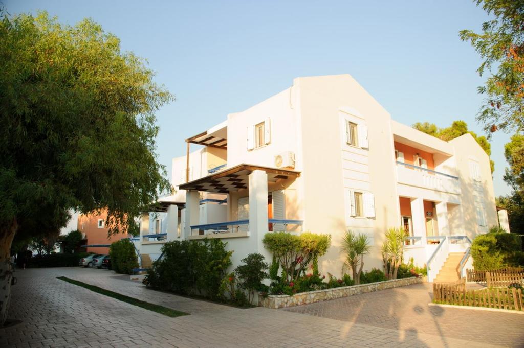 Budova, kde se aparthotel nachází