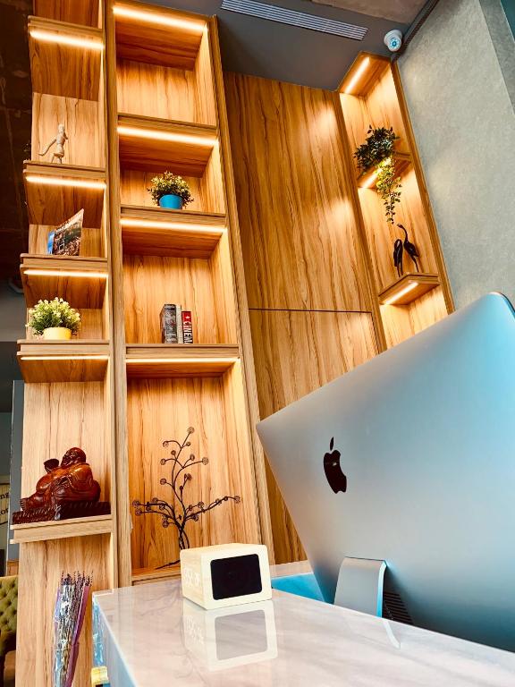 Kuchyň nebo kuchyňský kout v ubytování Tian Zhong Hotel