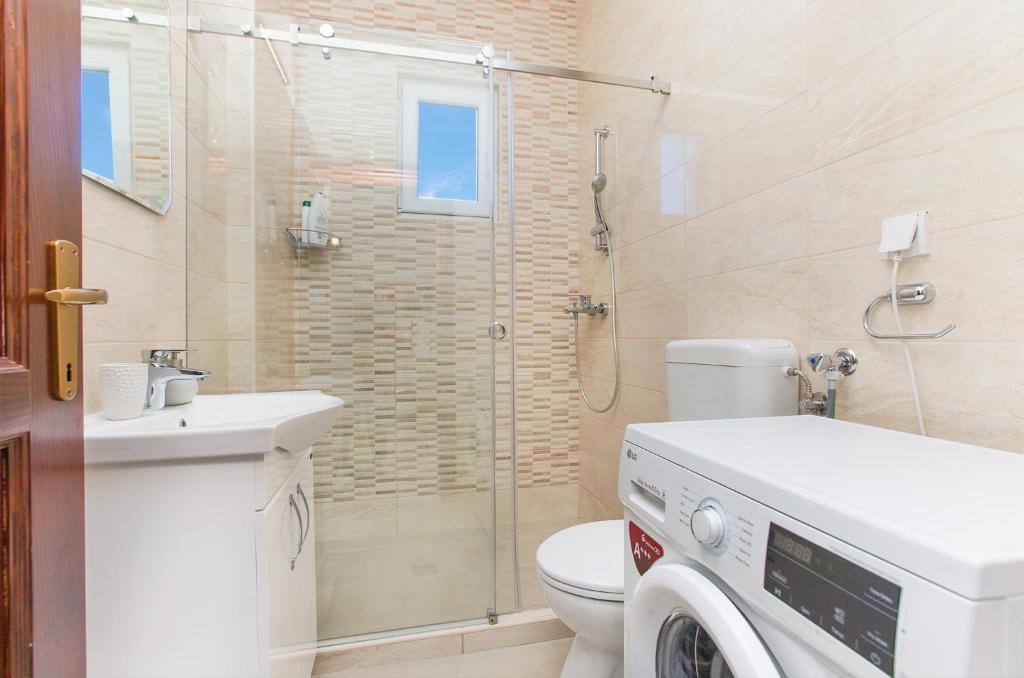 Apartments Isja - 10