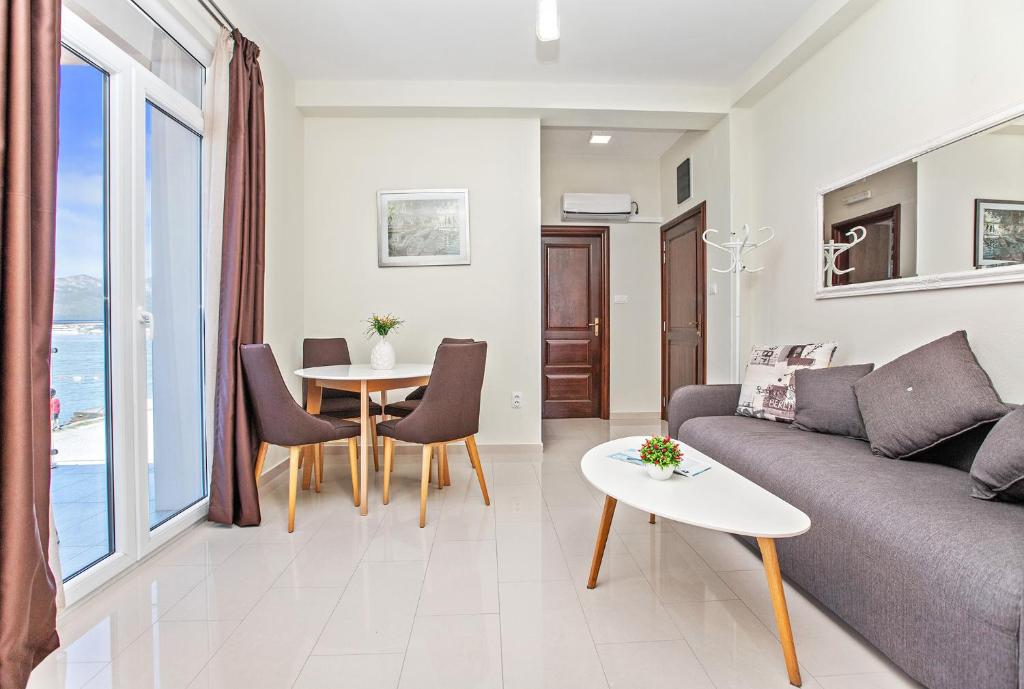 Apartments Isja - 14