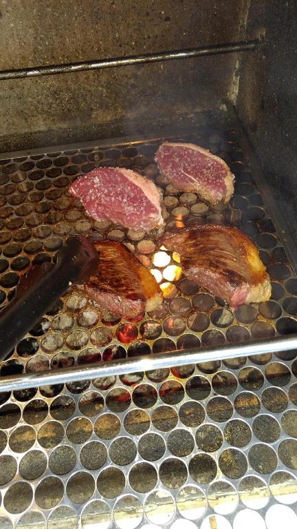  Pitangueiras com sacada gourmet e limpeza diária incluída