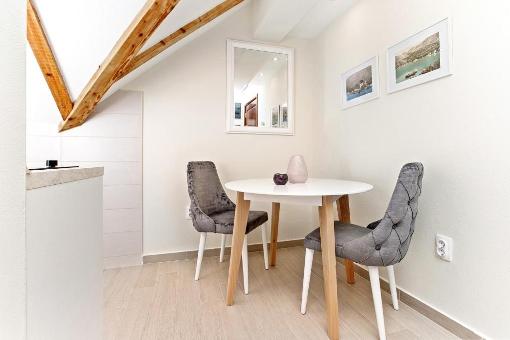 Apartments Isja - Standard Apartment