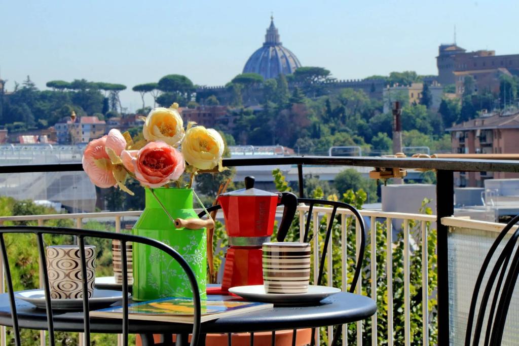 En balkong eller terrasse på Vatican View Viale di Valle Aurelia