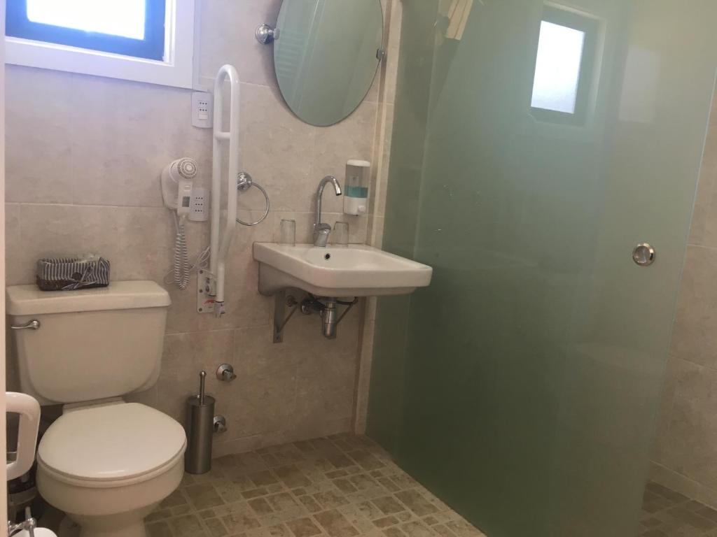 Uma casa de banho em Hostal Loreto Belen
