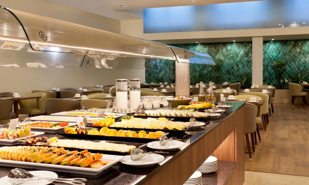 TURIM Santa Maria Hotel - Resim 38