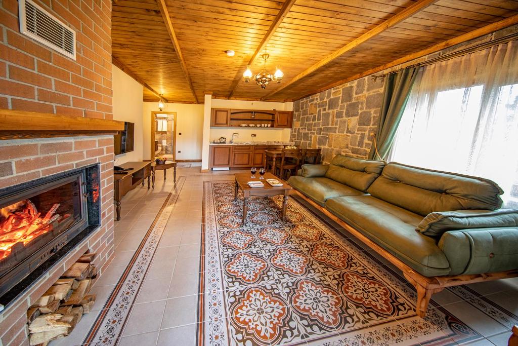 Foleya Mountain Resort Hotel & Villas - 9