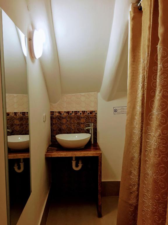 Koupelna v ubytování Kori Gems Inn