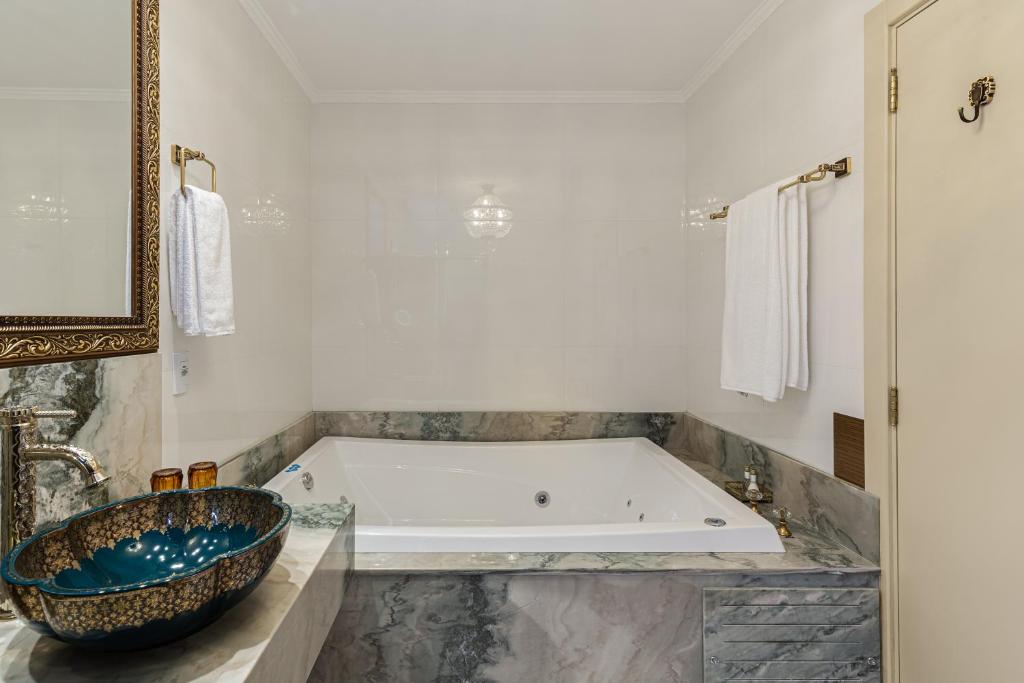 Hotel Colline de France  Hotel Colline de France