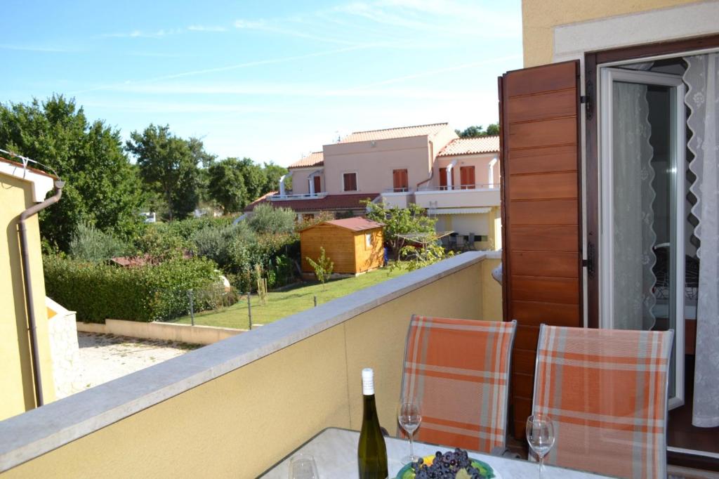 Balkon lub taras w obiekcie Apartment Din