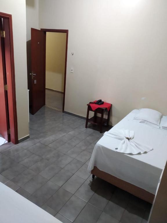  FRONTIER PALACE HOTEL