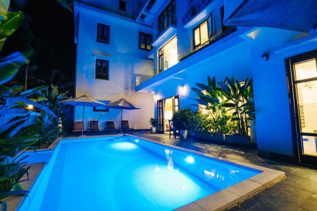 Bazén v ubytování Hoi An Lotus Aroma Villa nebo v jeho okolí