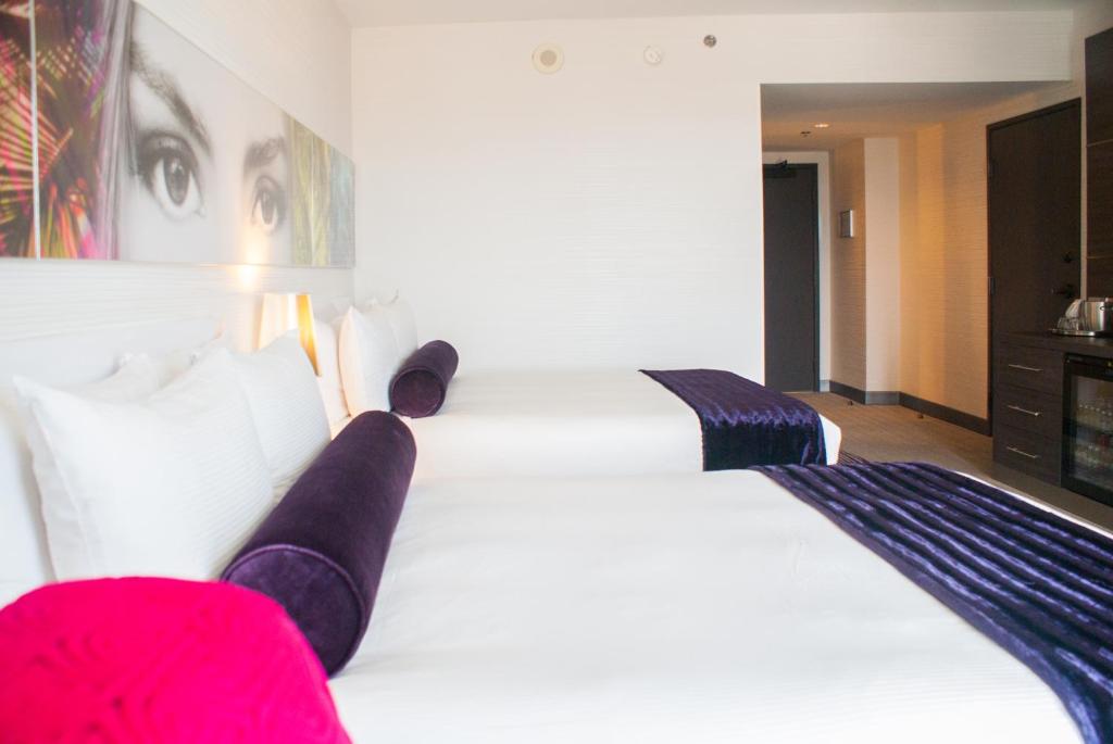 Palms Casino Resort - Ivory Two Queens