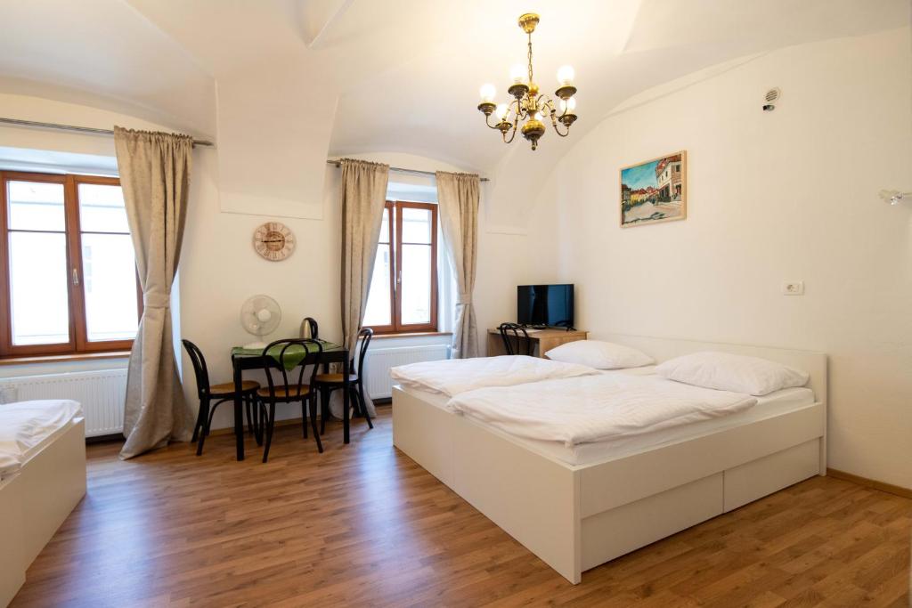 Postel nebo postele na pokoji v ubytování Guesthouse Stari Mayr