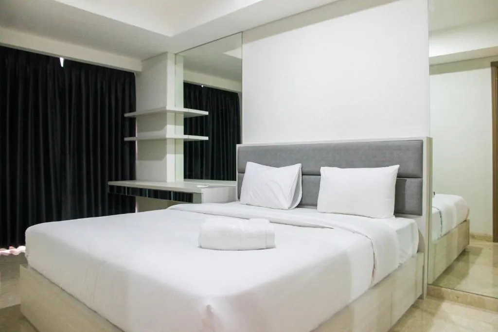 Sea View 1BR at Gold Coast Apartment near PIK By Travelio, Jakarta, Indonesia