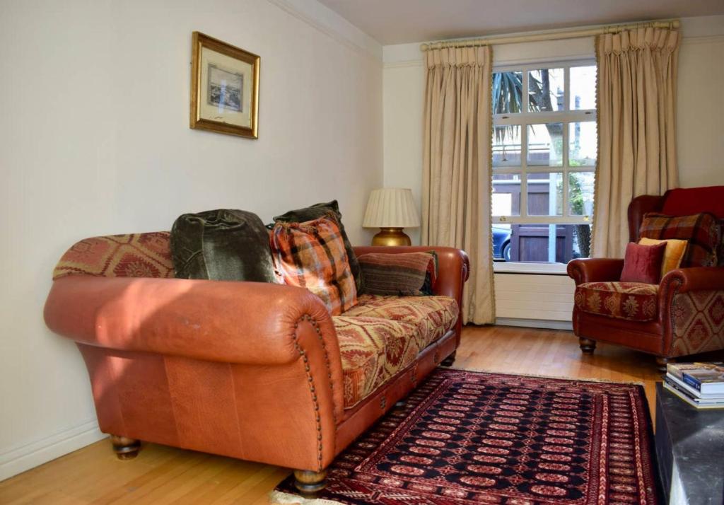 Elegant 2 Bedroom Dublin Coach House