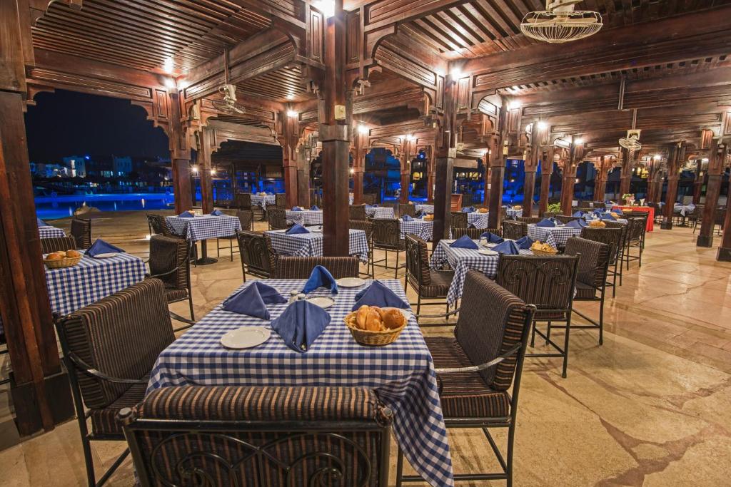 Restaurace v ubytování Sunrise Royal Makadi Resort
