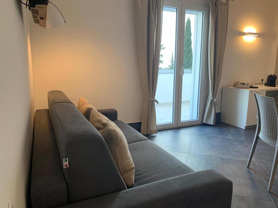 Posedenie v ubytovaní B&B Adenzia