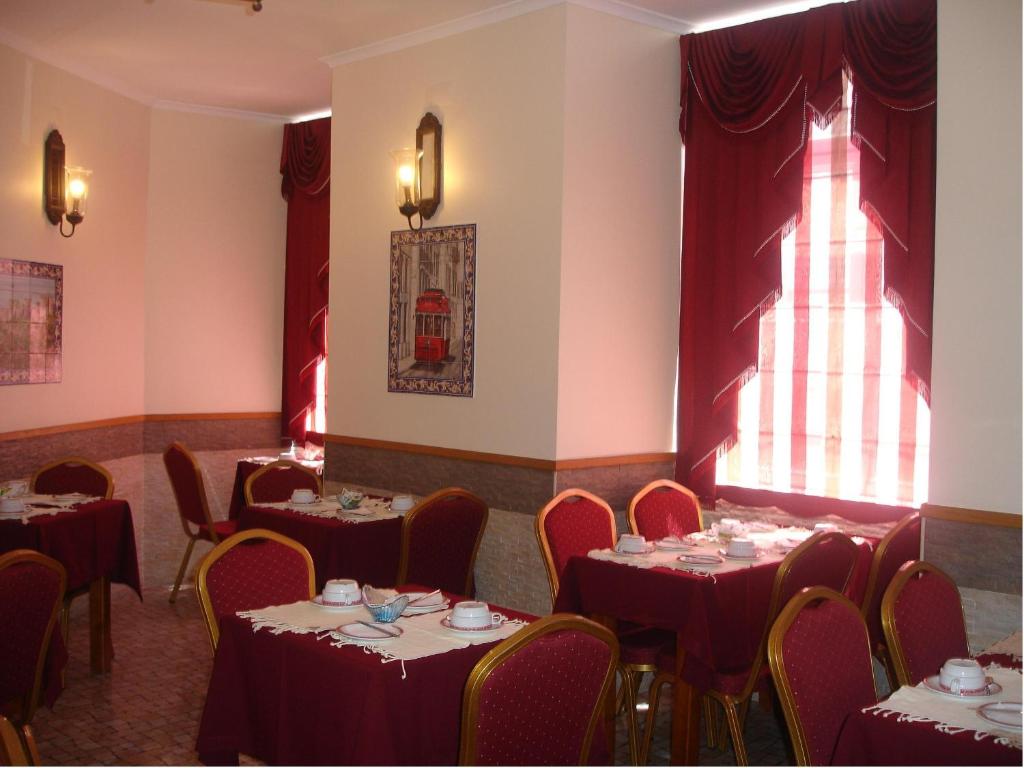 Grande Pensao Residencial Alcobia - Resim 25