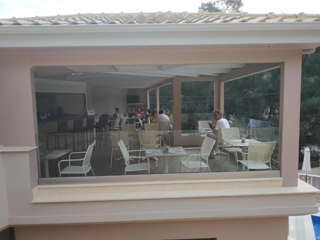 Restaurace v ubytování Michaelangelo Boutique Parga