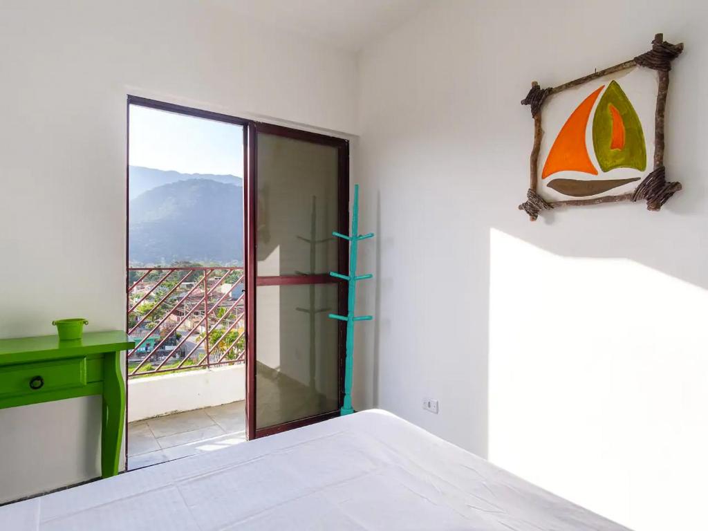  Apartamento em Caraguatatuba