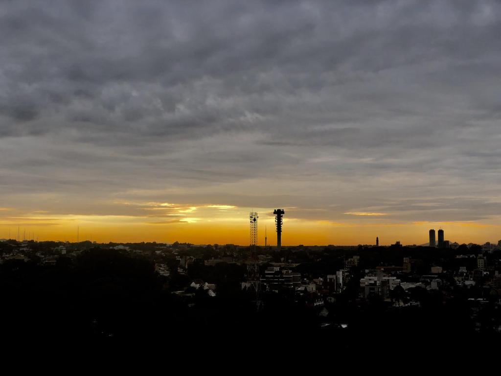  Lindo Apartamento - Vista Parque Barigui - MLN001