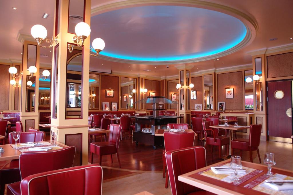 Restaurace v ubytování Hôtel Vauban