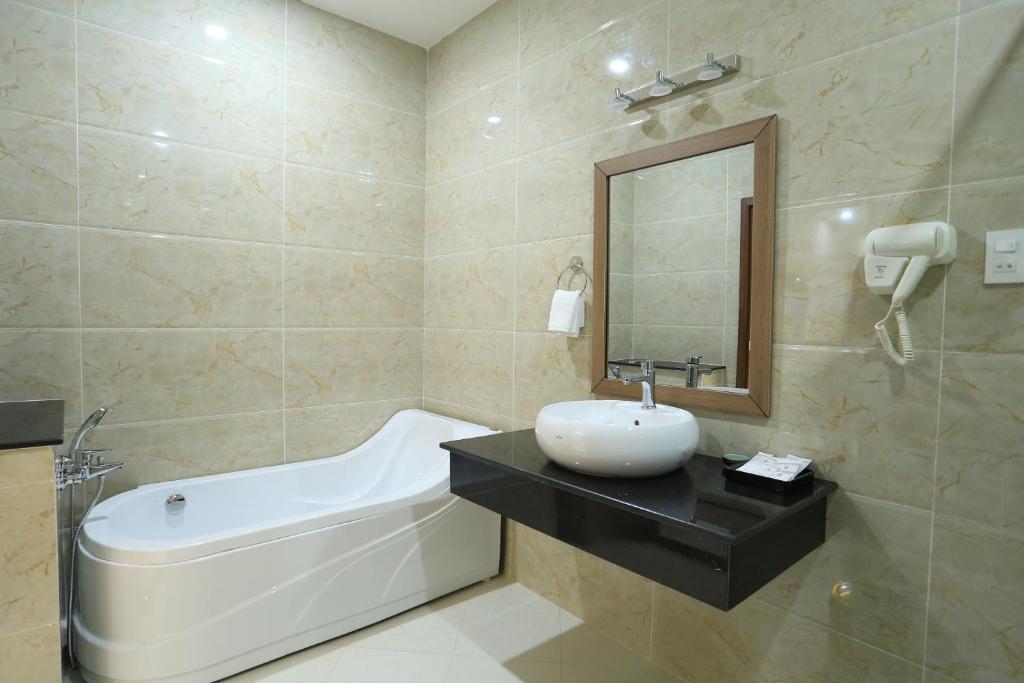 Phung Hung Boutique Hotelにあるバスルーム