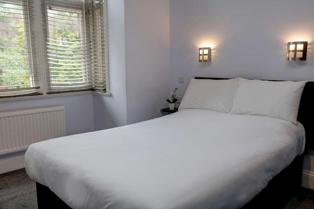 Sure Hotel by Best Western Reading - Standard Double Room