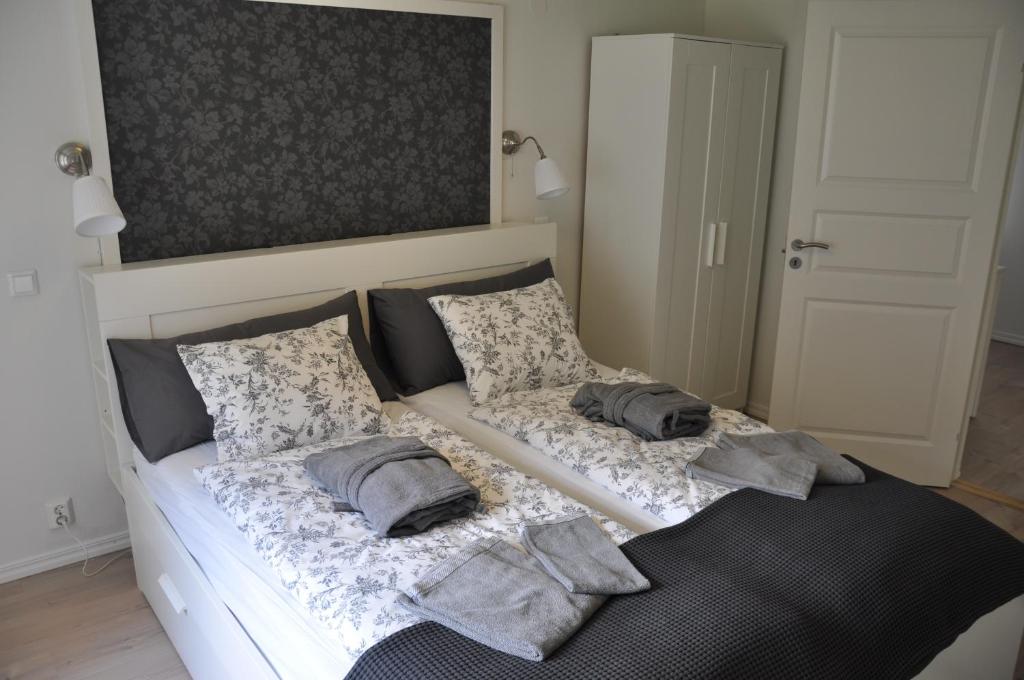 Postel nebo postele na pokoji v ubytování Hotel & Pensionat Björkelund