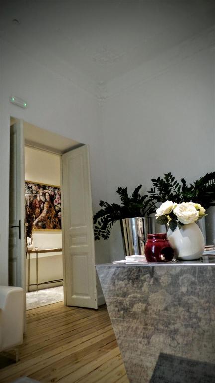 Bohemian Suites Athens - Resim 37