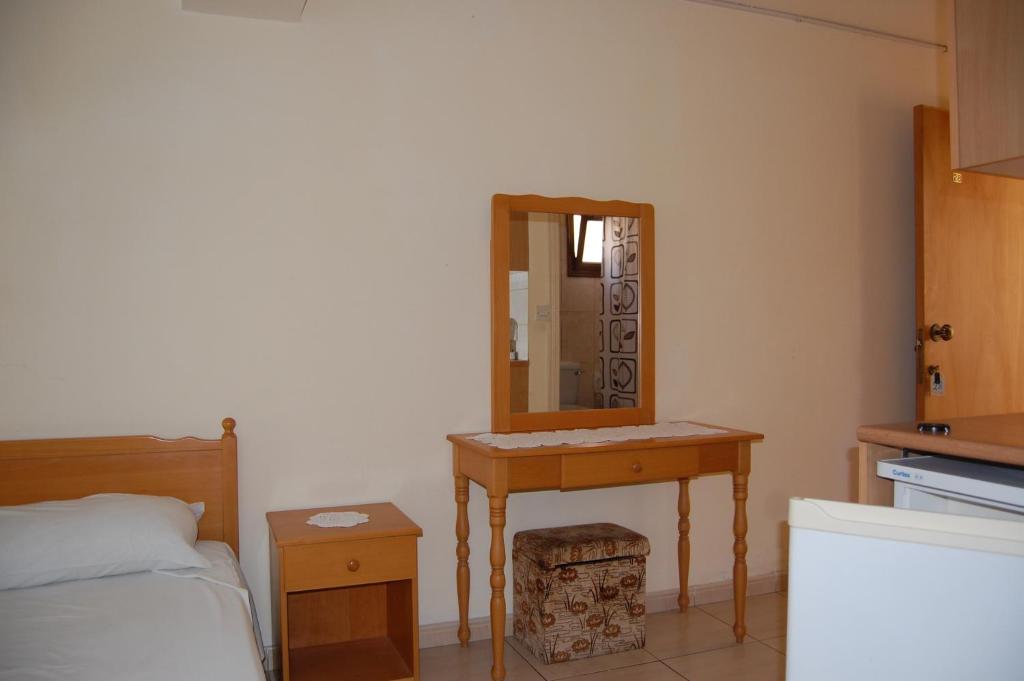 Nicos & Olympia Apartments - Triple Studio