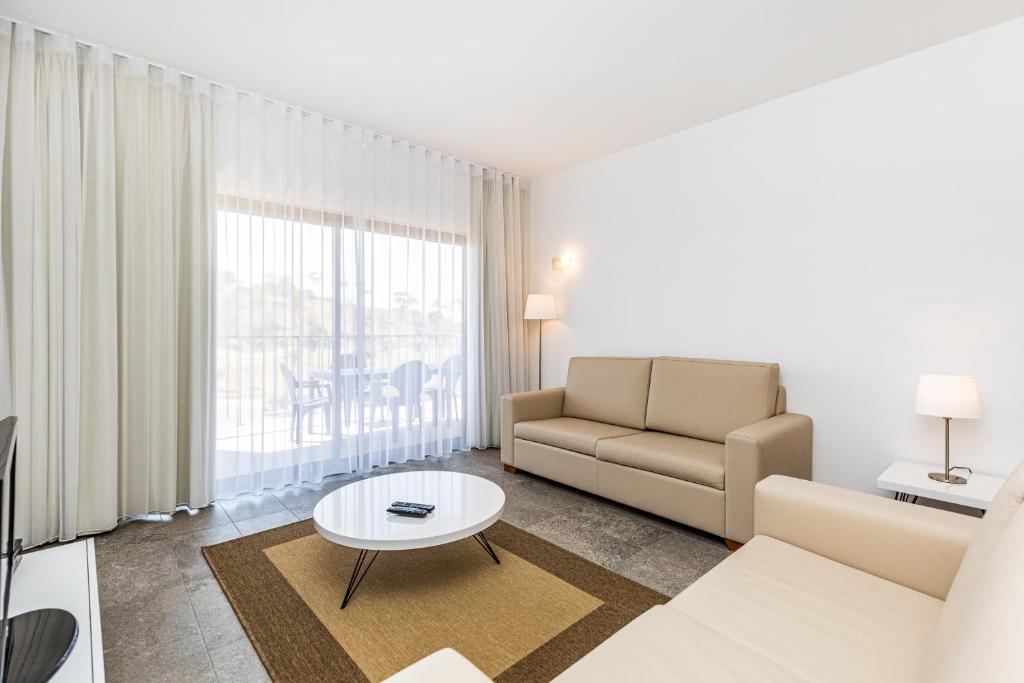 Algarve Race Resort - Apartments - Apartamento De Dos Dormitorios