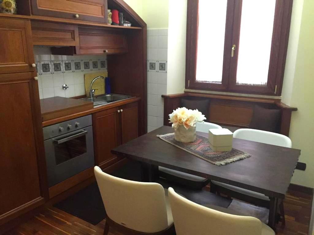 Kuchnia lub aneks kuchenny w obiekcie La Vite 94