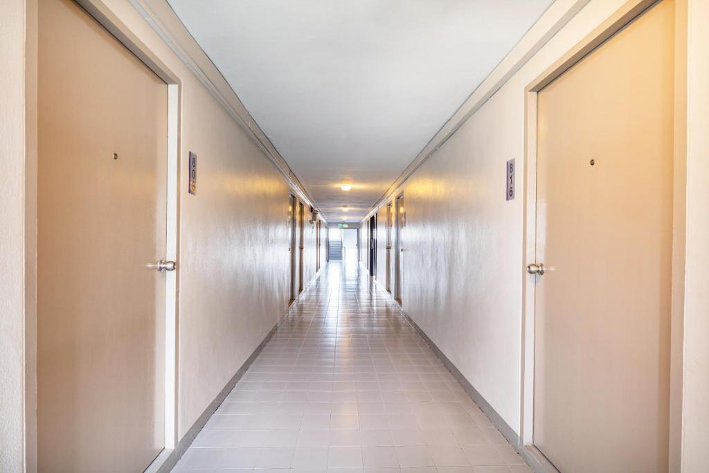 Livotel Express Hotel Ramkhamhaeng 50 Bangkok - No Parking