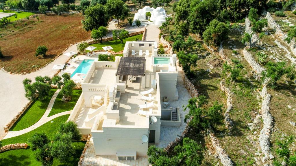 Widok z lotu ptaka na obiekt La Residenza - Corte dei Messapi Raro Villas Collection