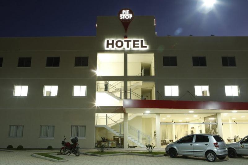  Hotel Pit Stop Oliveira
