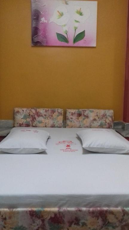 Postel nebo postele na pokoji v ubytování Hotel Verlaine adult only