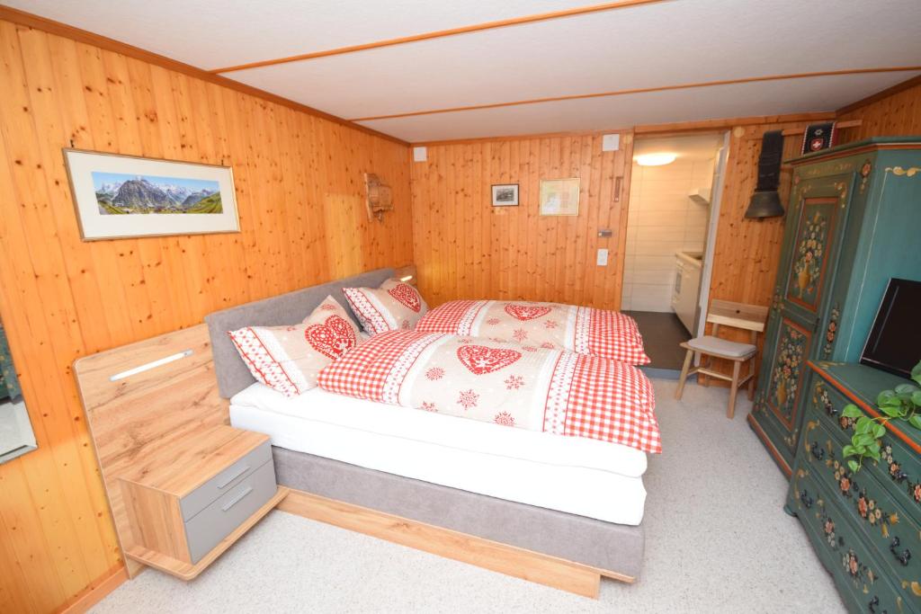 Postel nebo postele na pokoji v ubytování Studio bim Chalet bim Chilchli