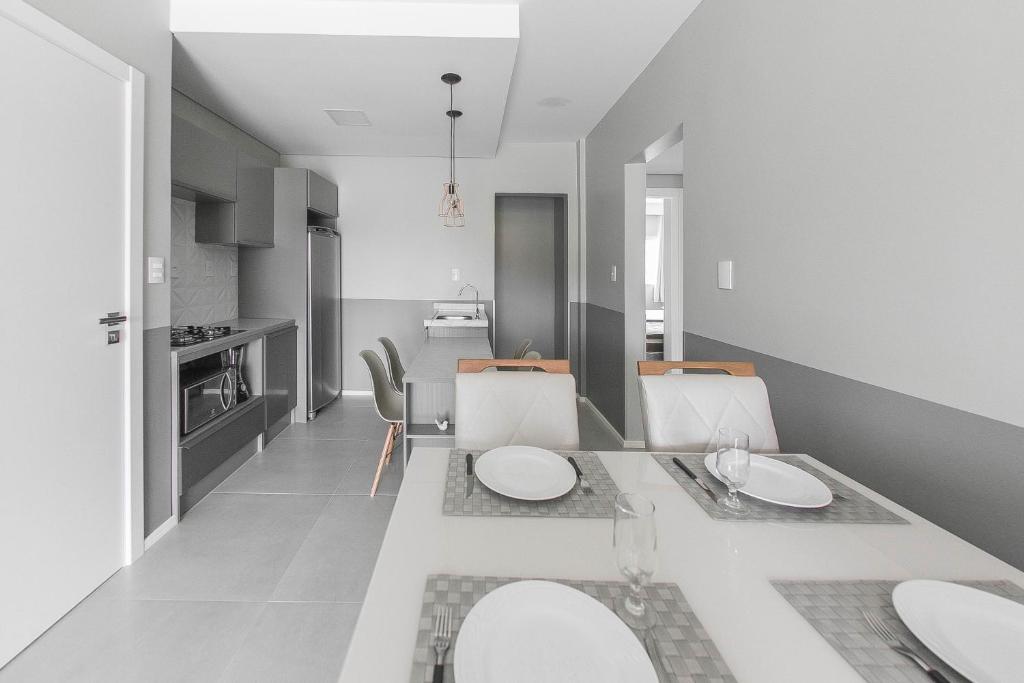  Apartamento Decorado e com Piscina