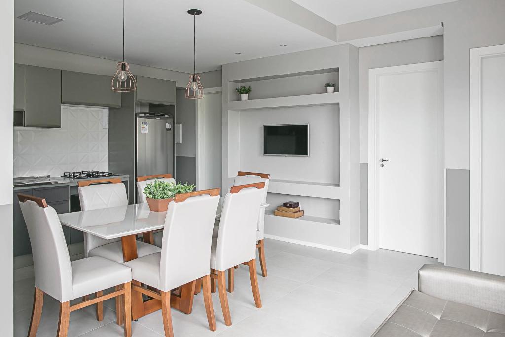  Apartamento Decorado e com Piscina