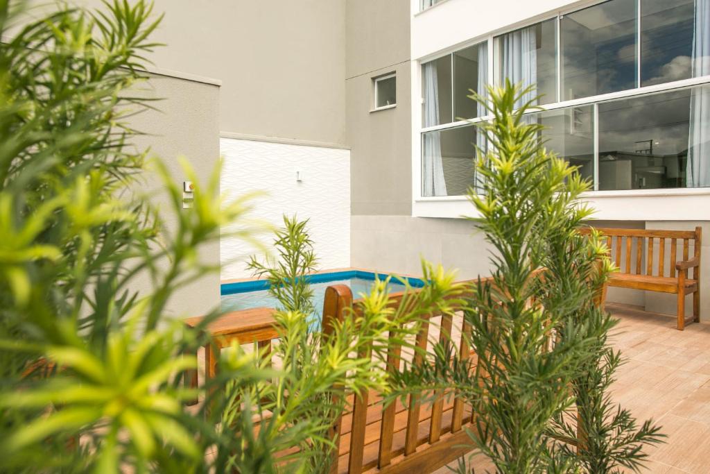  Apartamento Decorado e com Piscina