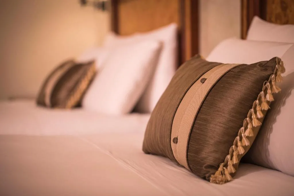 Deluxe Room with Hall View - 2 Queen Beds