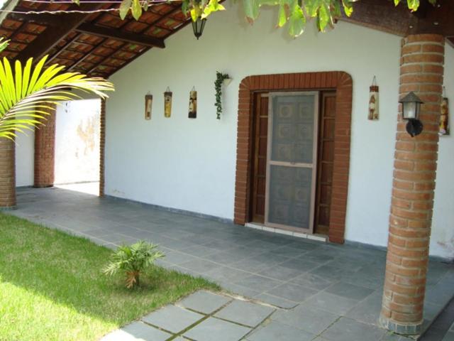  Casa arejada e espaçosa