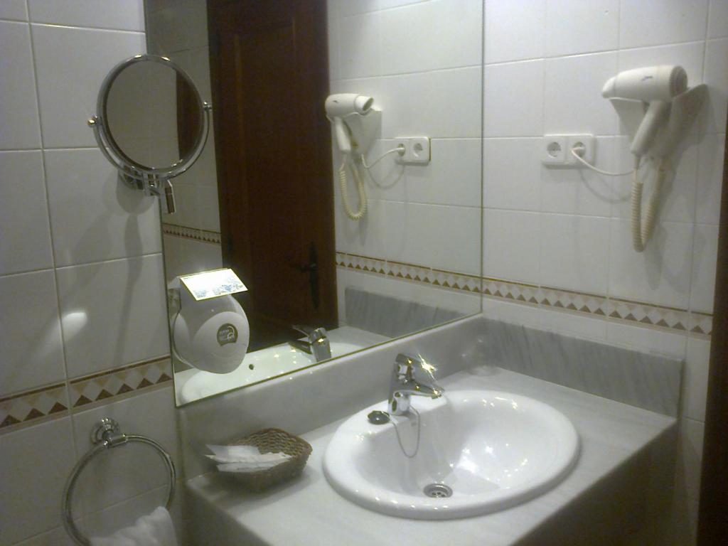 Un baño de Hotel Comillas