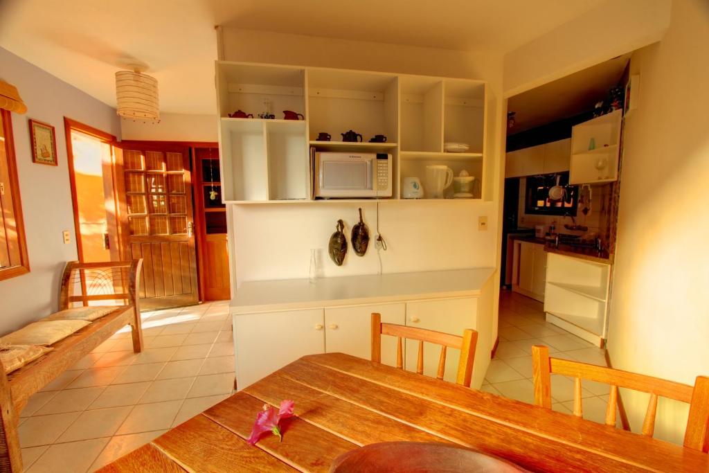 A cozinha ou cozinha compacta de Pousada Vila Boa Vida