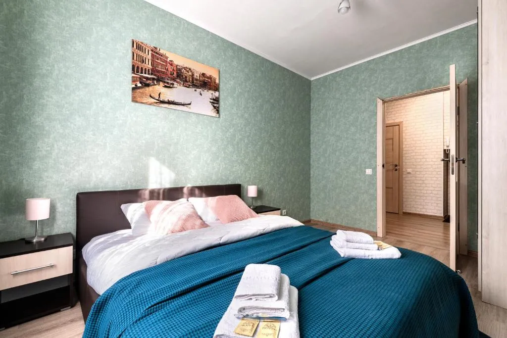 Two Bedroom Apartments Venice - Двухкомнатная квартира, 5 спальных мест, RentHouse, Kudrovo, Russia