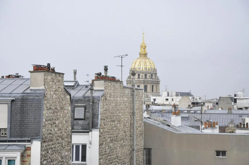 TOP LOCATION, UNIQUE BRIGHTNESS, SPACE AND COMFORT FOR AN UNFORGETTABLE STAY, Paris, Franţa
