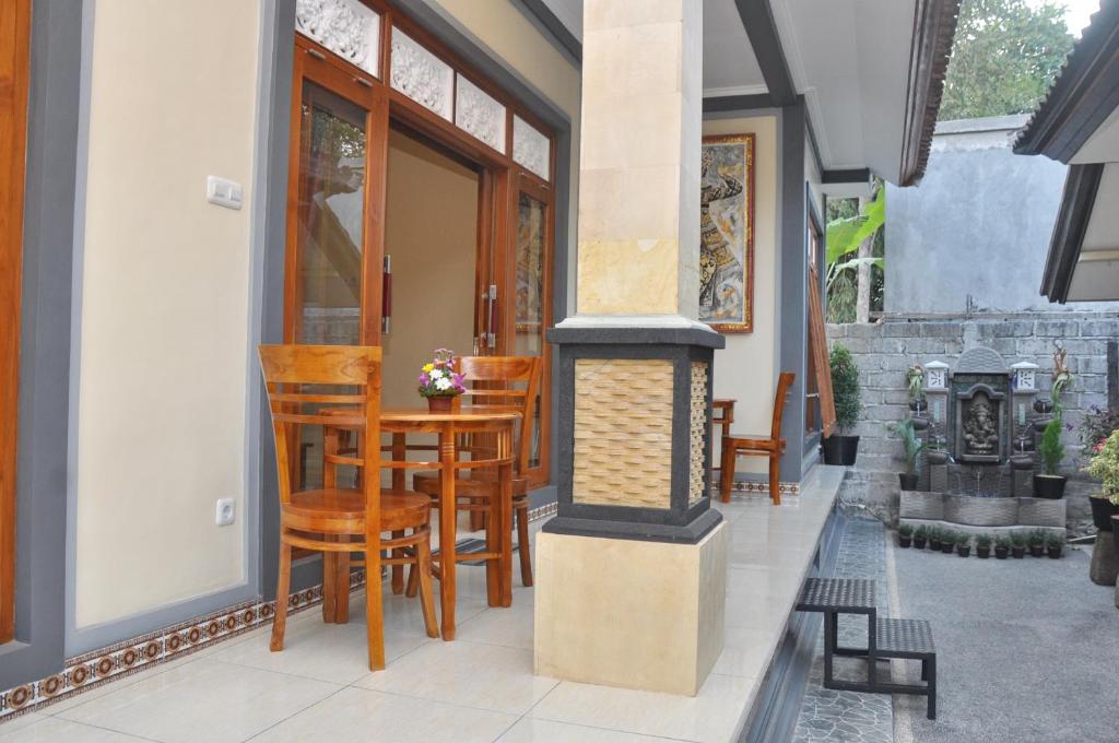 Patio nebo venkovní prostory v ubytování Dunung Sari Homestay